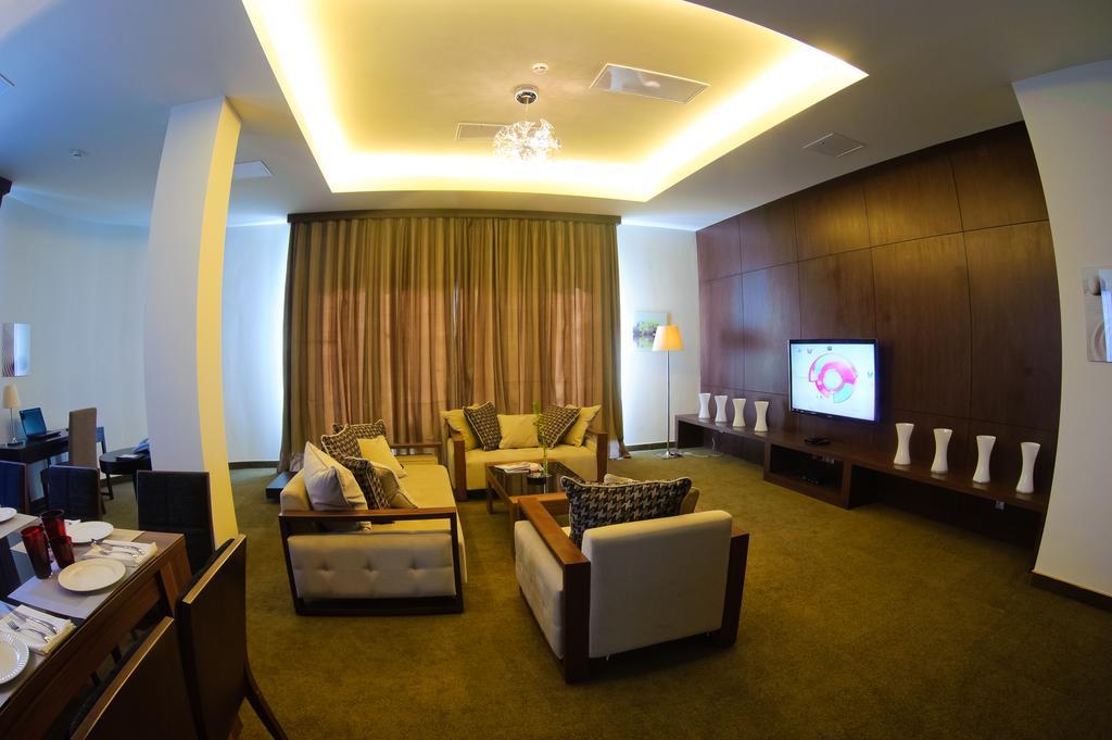 Voyage Hotel Караганда Екстер'єр фото