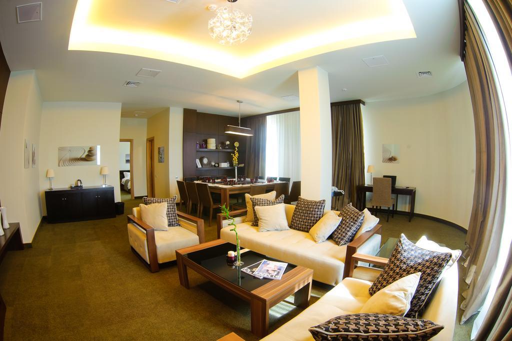 Voyage Hotel Караганда Екстер'єр фото